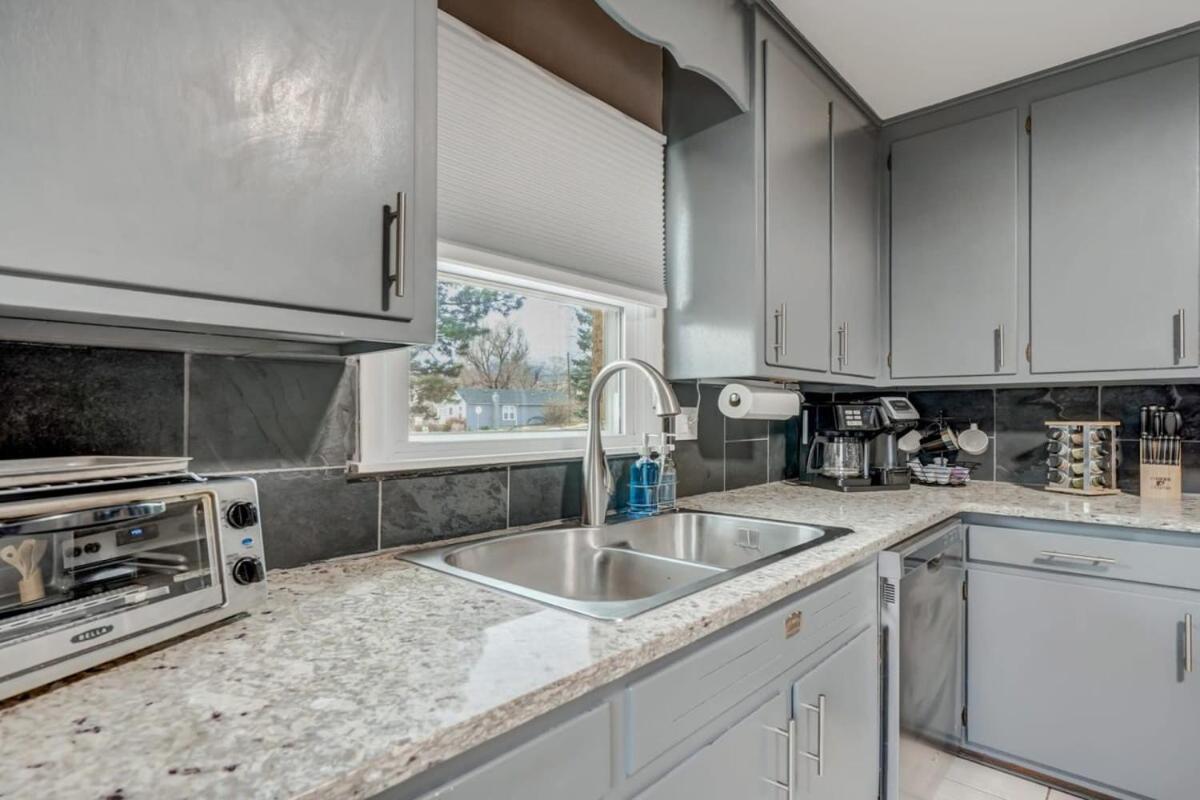 Blackstone Trails Downtown W Bbq & Fire Pit Holiday home *