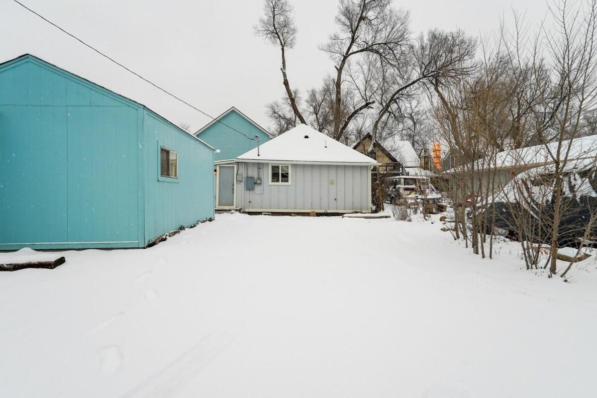 Holiday home Baby Blue Downtown Hot Tub Bbq Fire Pit *