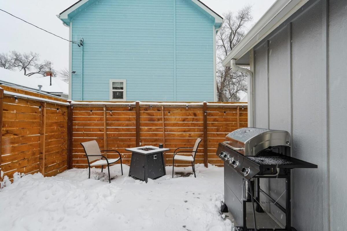 Baby Blue Downtown Hot Tub Bbq Fire Pit * Colorado Springs