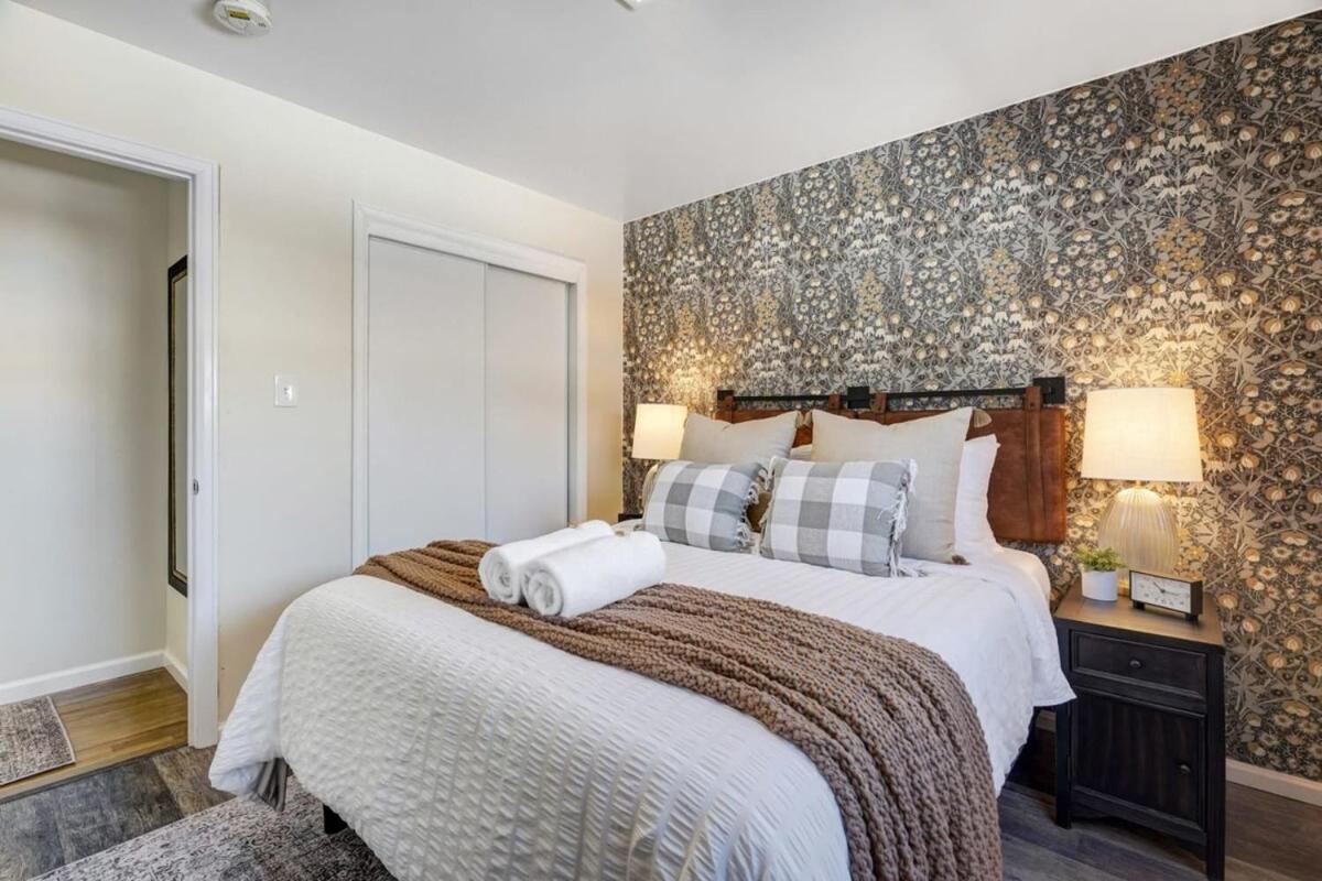 Panoramic Point - Downtown King Full Kitchen Holiday home *
