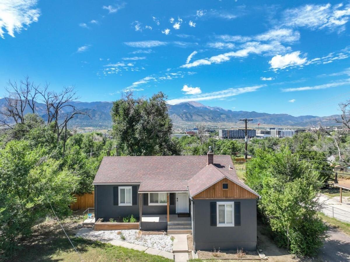 Executive 30 Day W Wifi & Firepit & Bbq Holiday home Colorado Springs