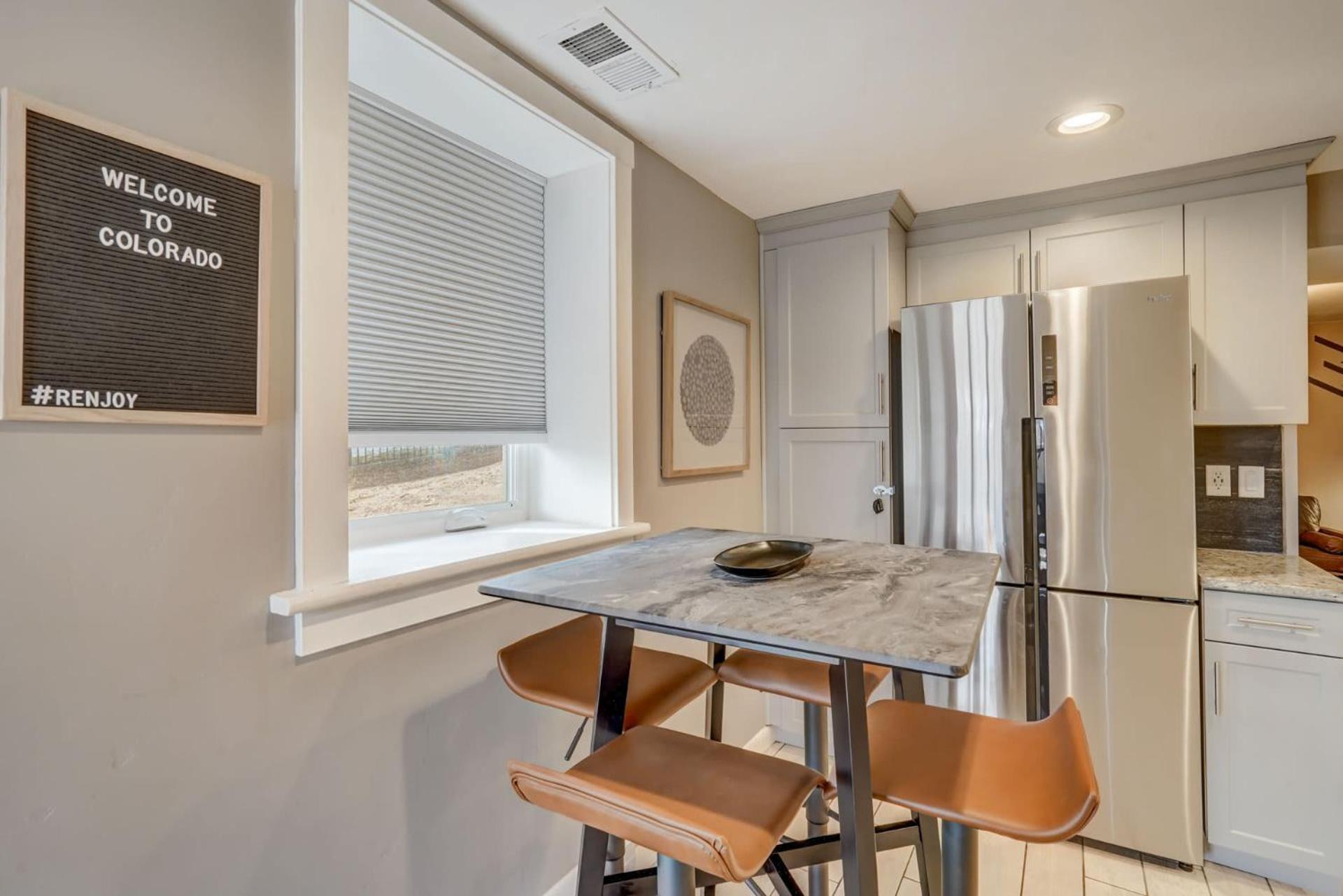 Blackstone Hideaway Downtown Lower-level Holiday home Colorado Springs
