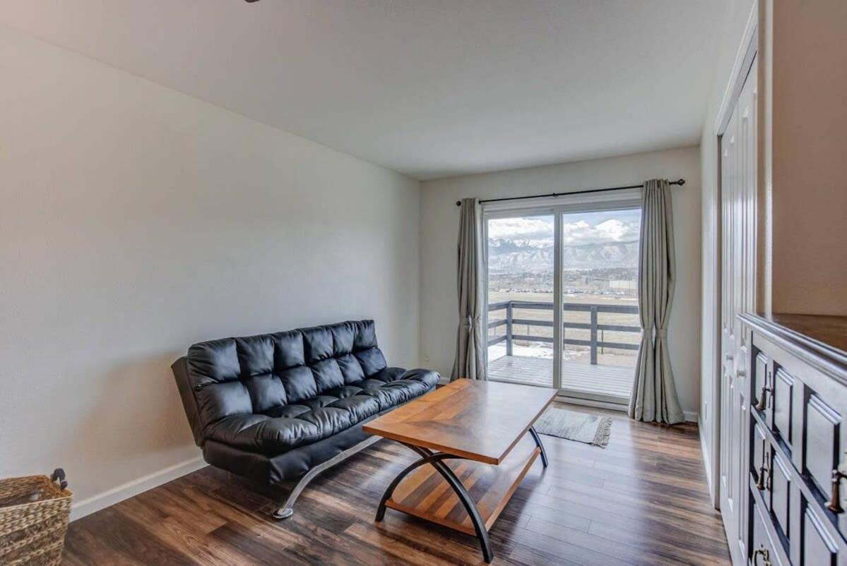 Spacious 4bd Dog-friendly Near Usaf Academy Colorado Springs