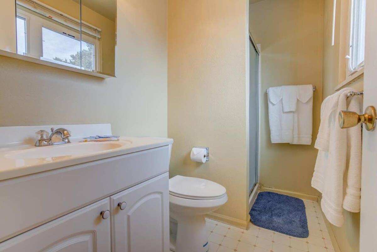 Spacious 4bd Dog-friendly Near Usaf Academy Holiday home *