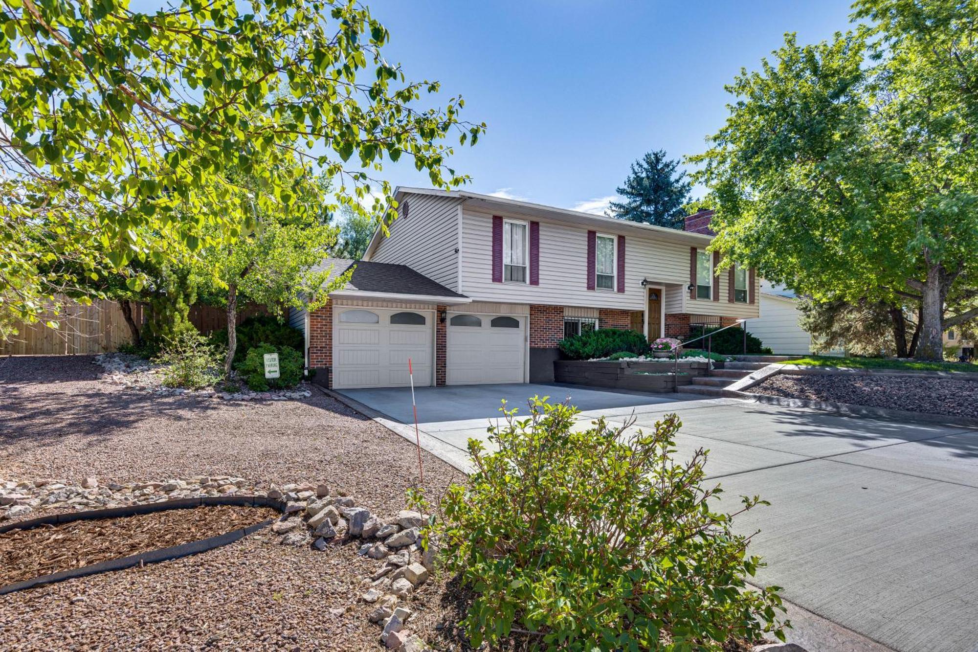 Hillside Place With Mountain Views About 8 Mi To Dtwn! Apartment Colorado Springs