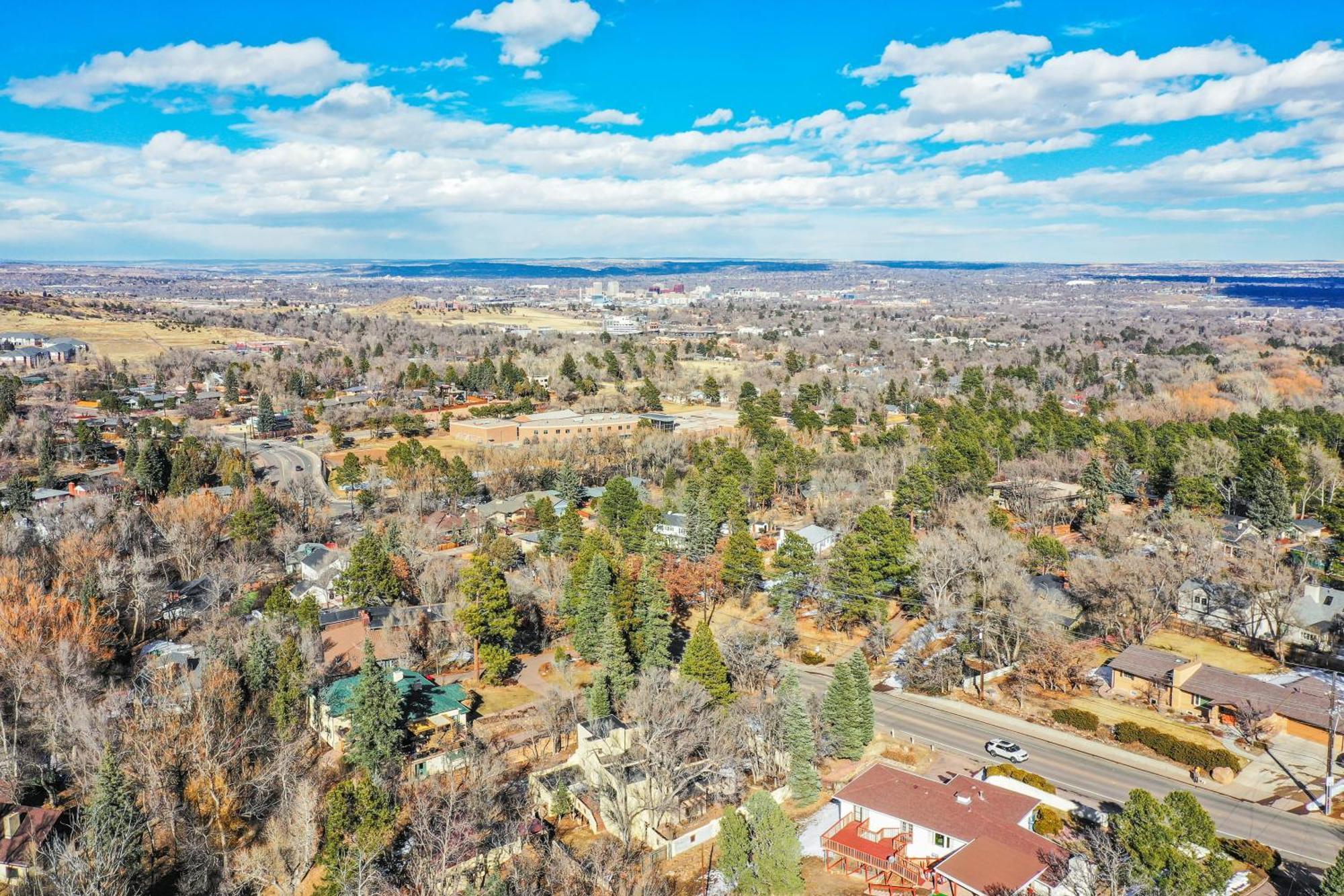 Adobe Del Sol - House & By The Broadmoor Holiday home