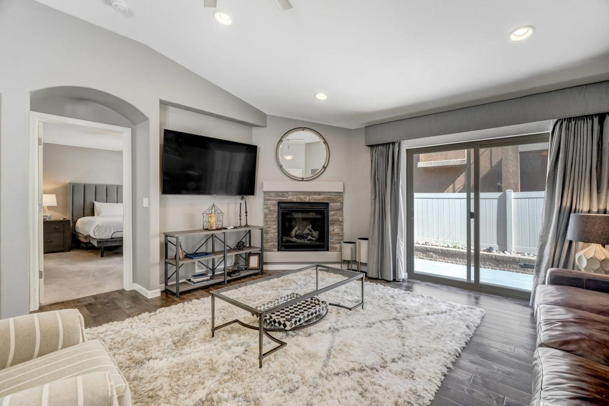 3bd Near Air Force Academy Movie Workspace And Grill *