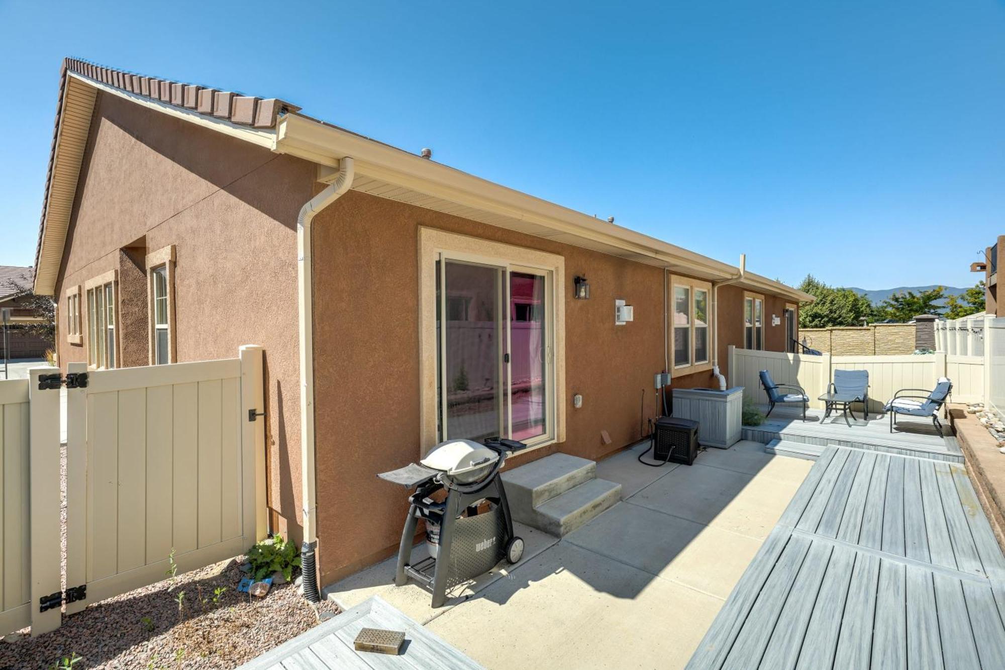 3bd Near Air Force Academy Movie Workspace And Grill Colorado Springs