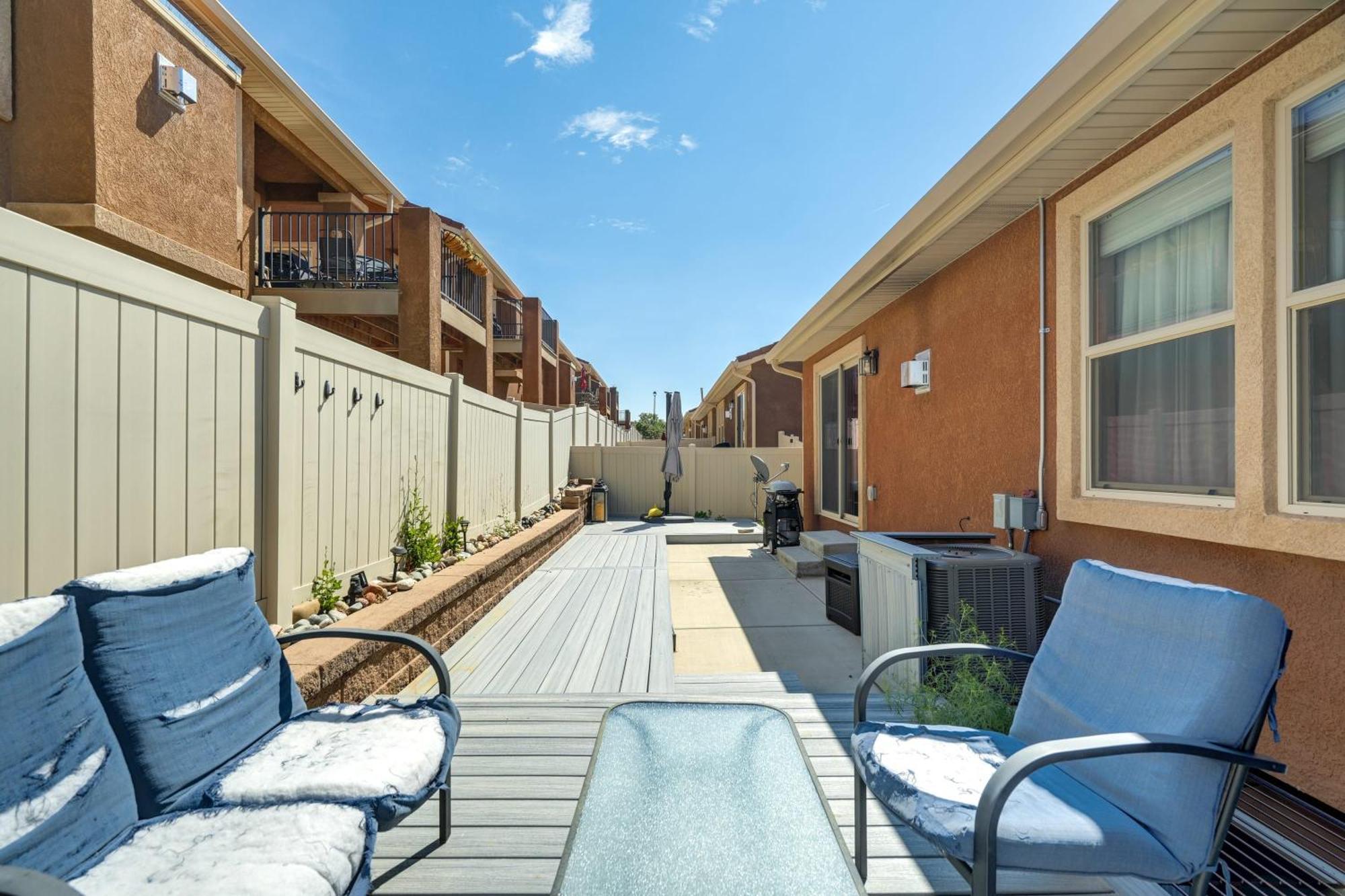 3bd Near Air Force Academy Movie Workspace And Grill Holiday home Colorado Springs