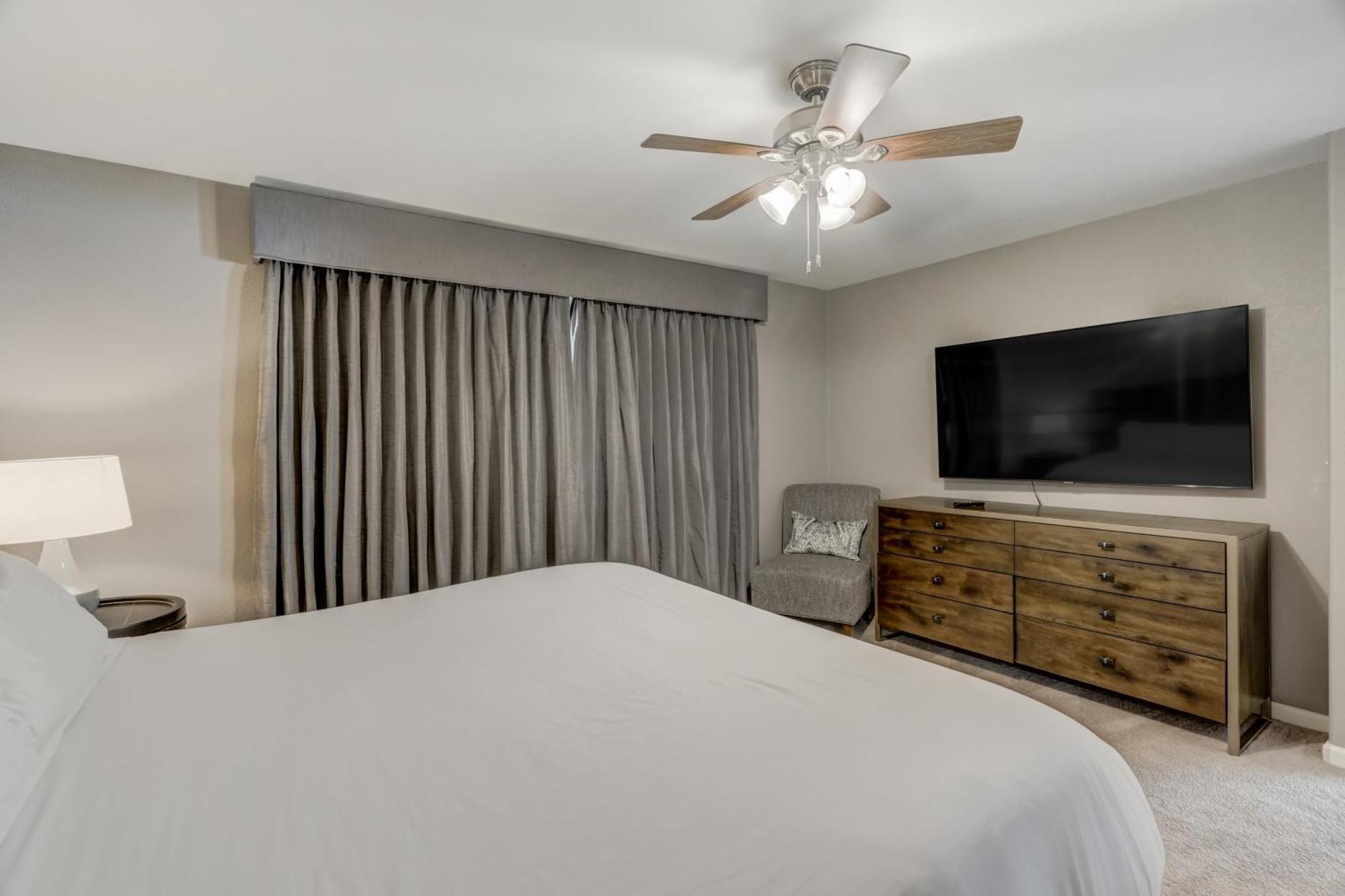 3bd Near Air Force Academy Movie Workspace And Grill Holiday home