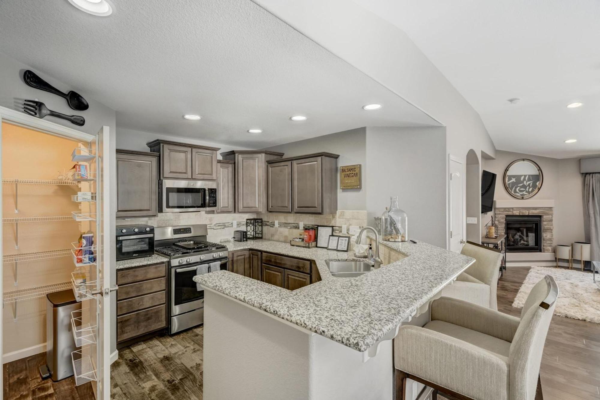 3bd Near Air Force Academy Movie Workspace And Grill Holiday home *