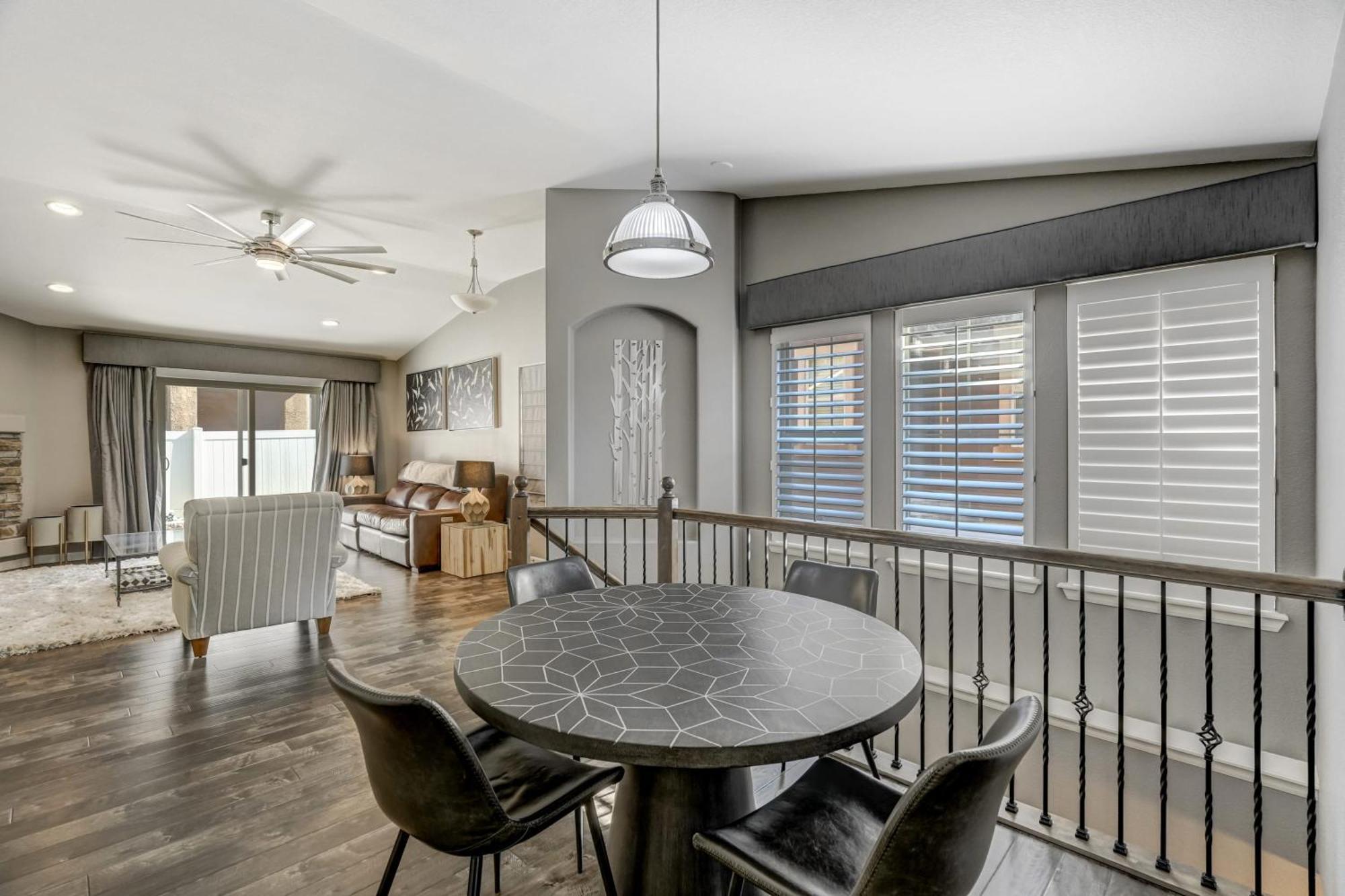 Holiday home 3bd Near Air Force Academy Movie Workspace And Grill *
