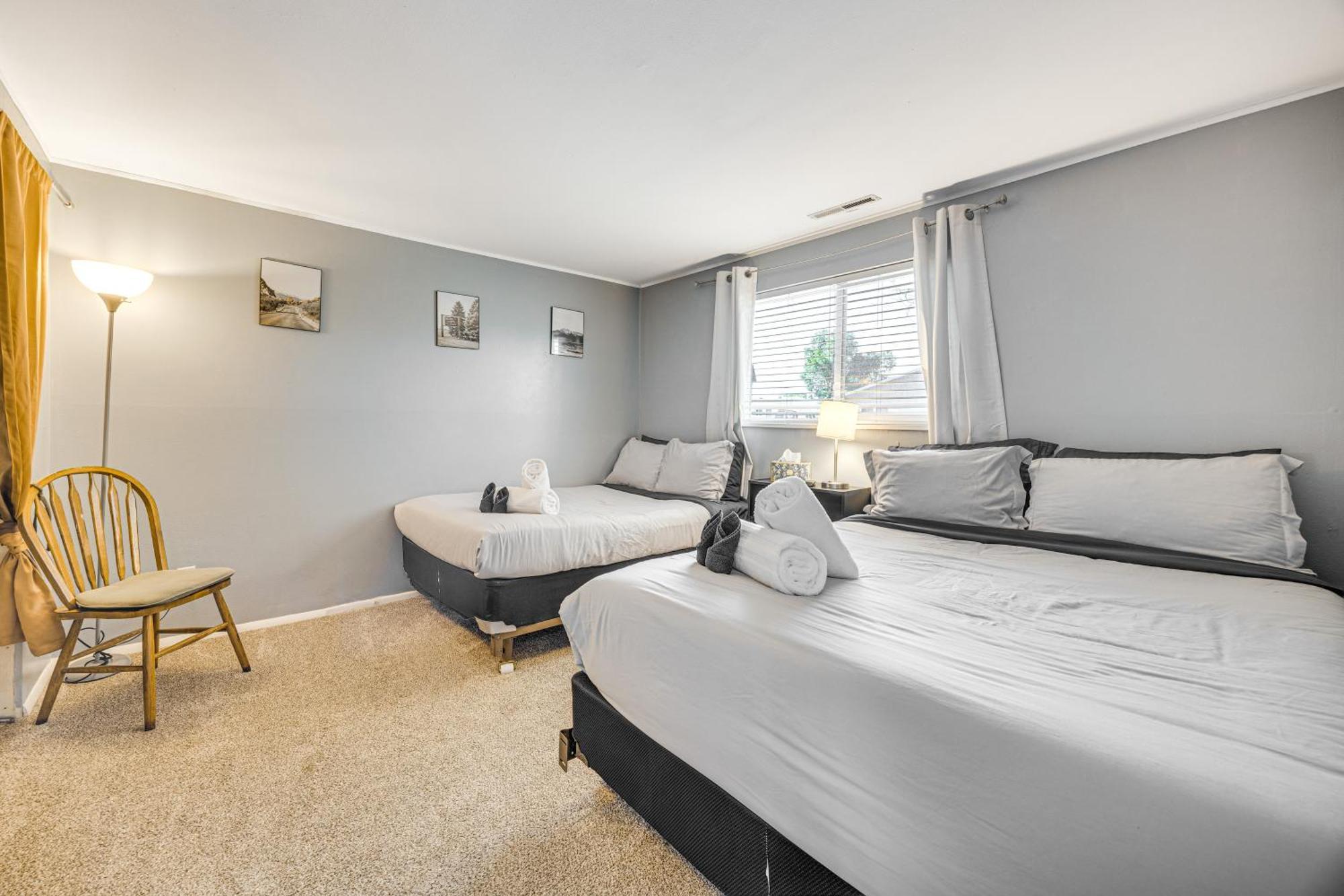 Pet-friendly With Fenced Yard! Apartment *