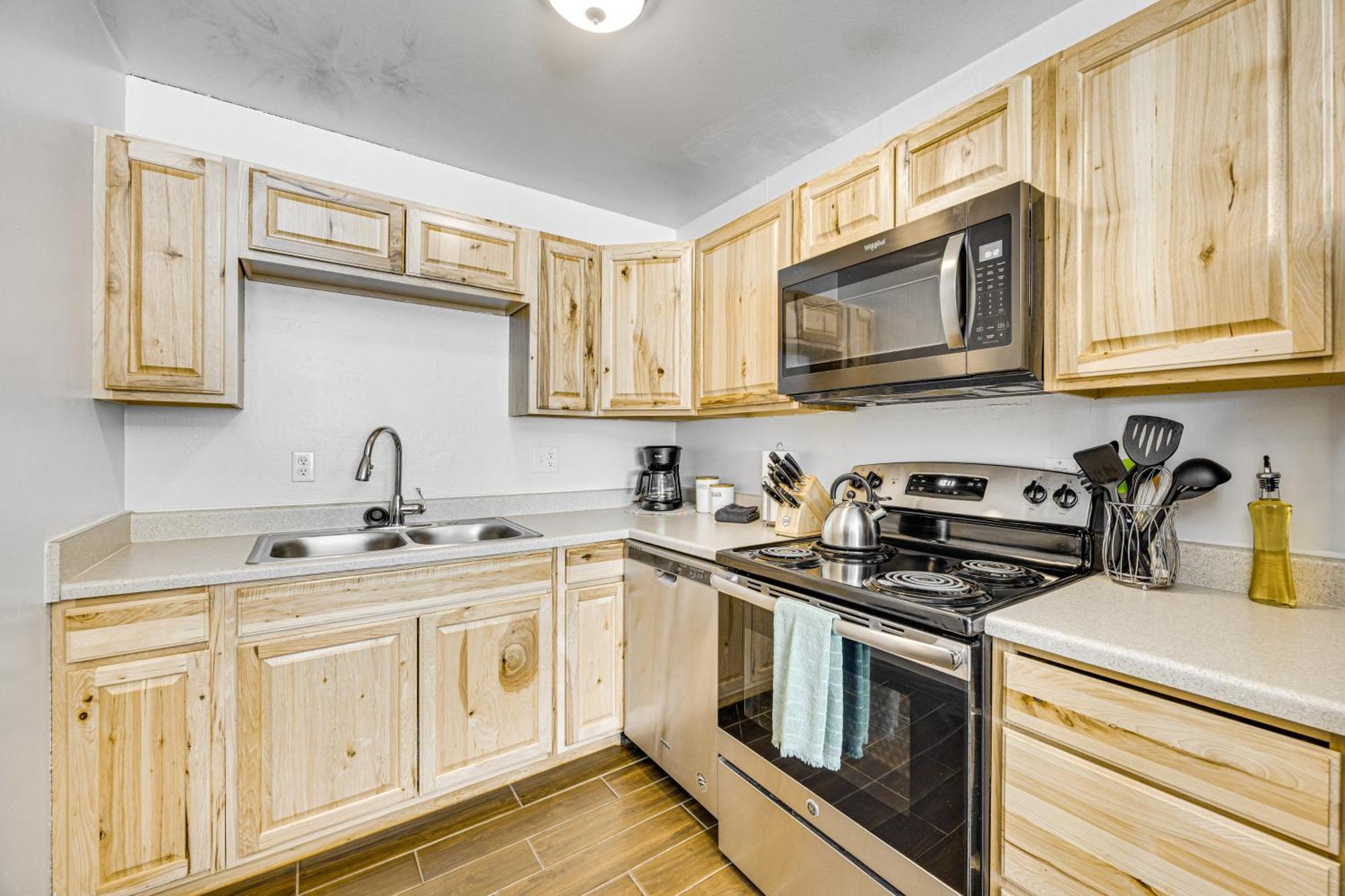 Pet-friendly With Fenced Yard! * Colorado Springs