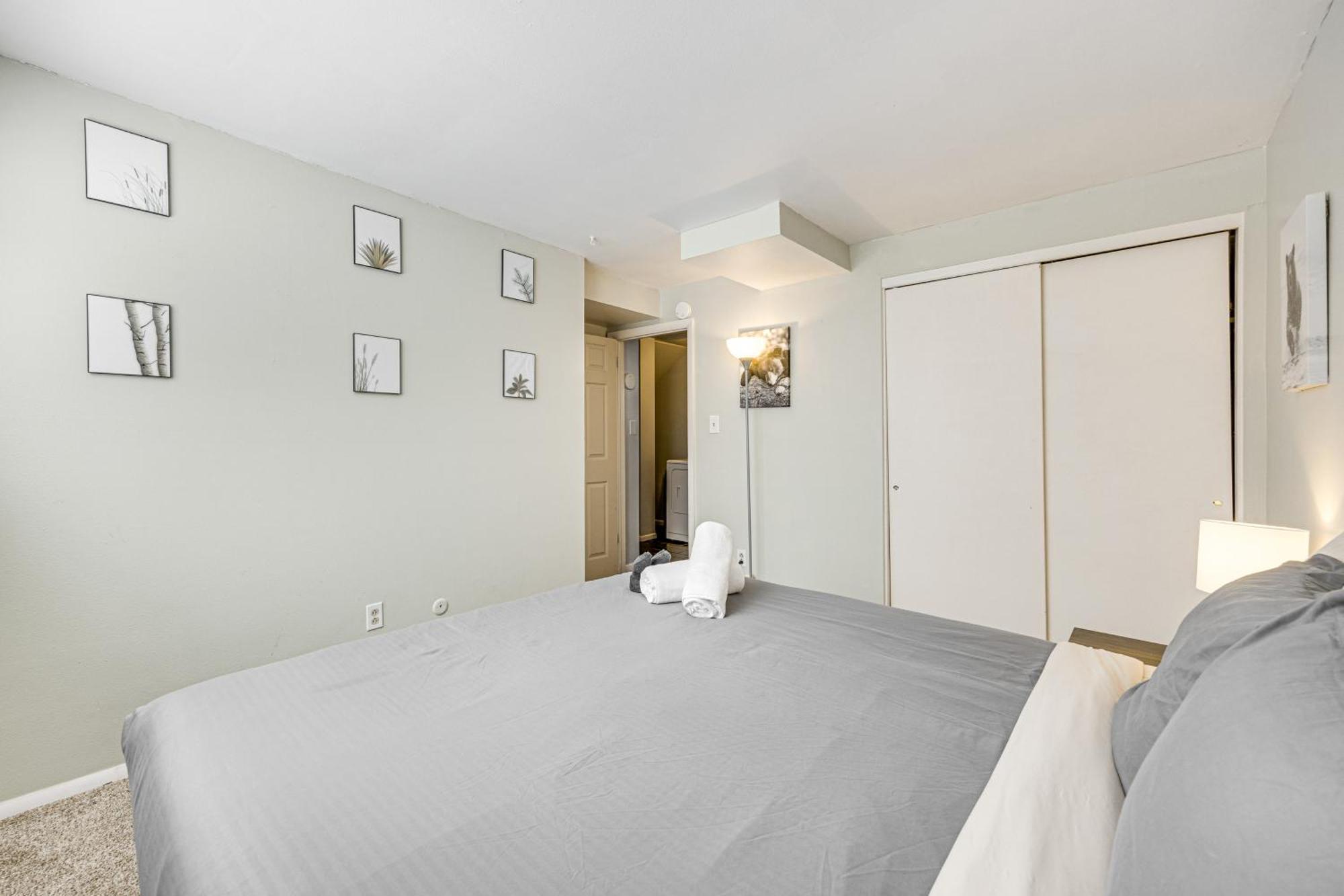 Apartment Pet-friendly With Fenced Yard!