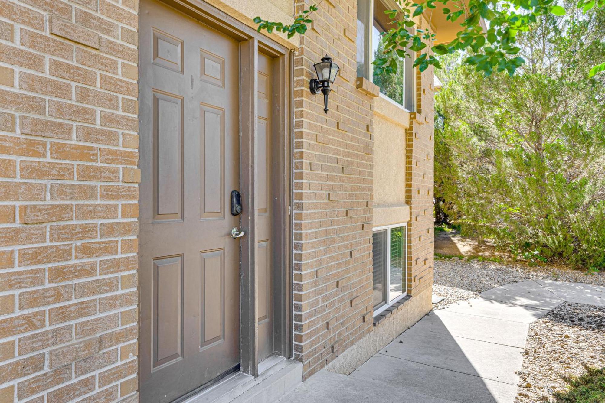 Pet-friendly With Fenced Yard! Apartment