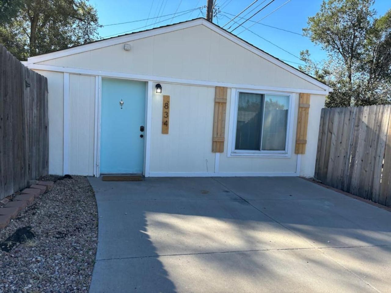 Cozy Close To Downtown Cos Holiday home