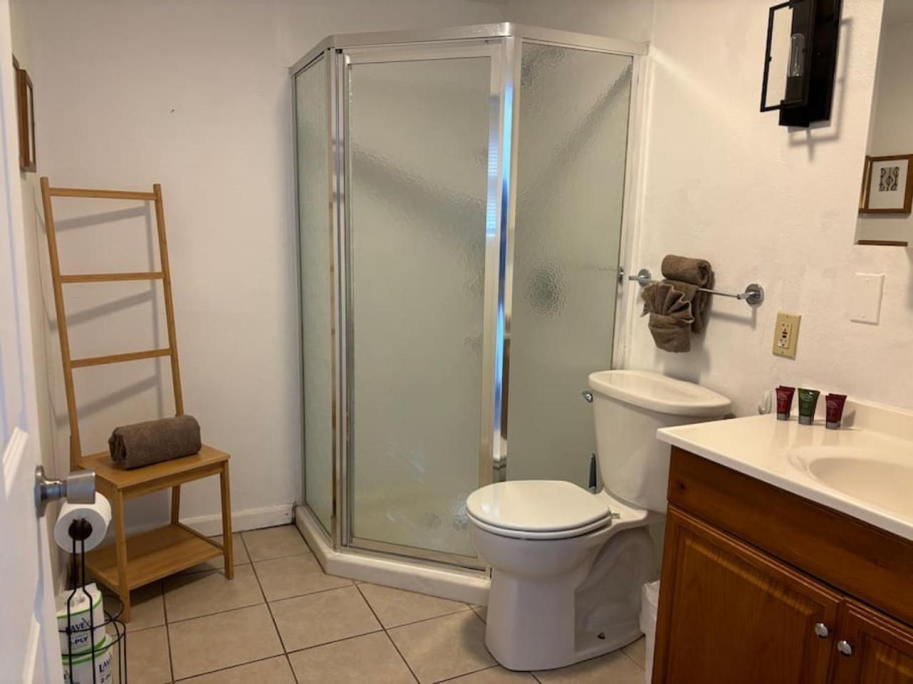 Cozy Close To Downtown Cos Holiday home