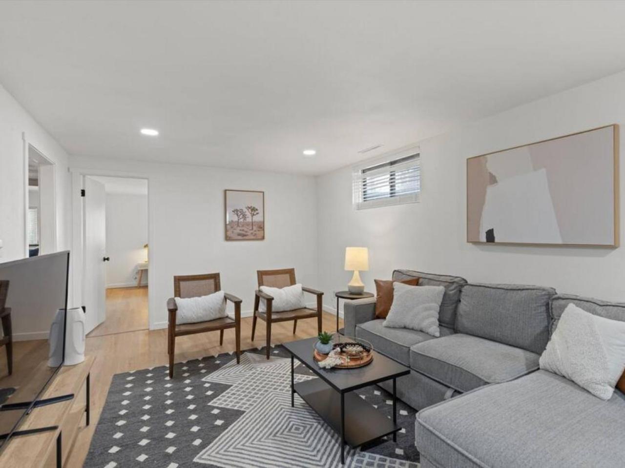 Newly Renovated Basement Apartment *