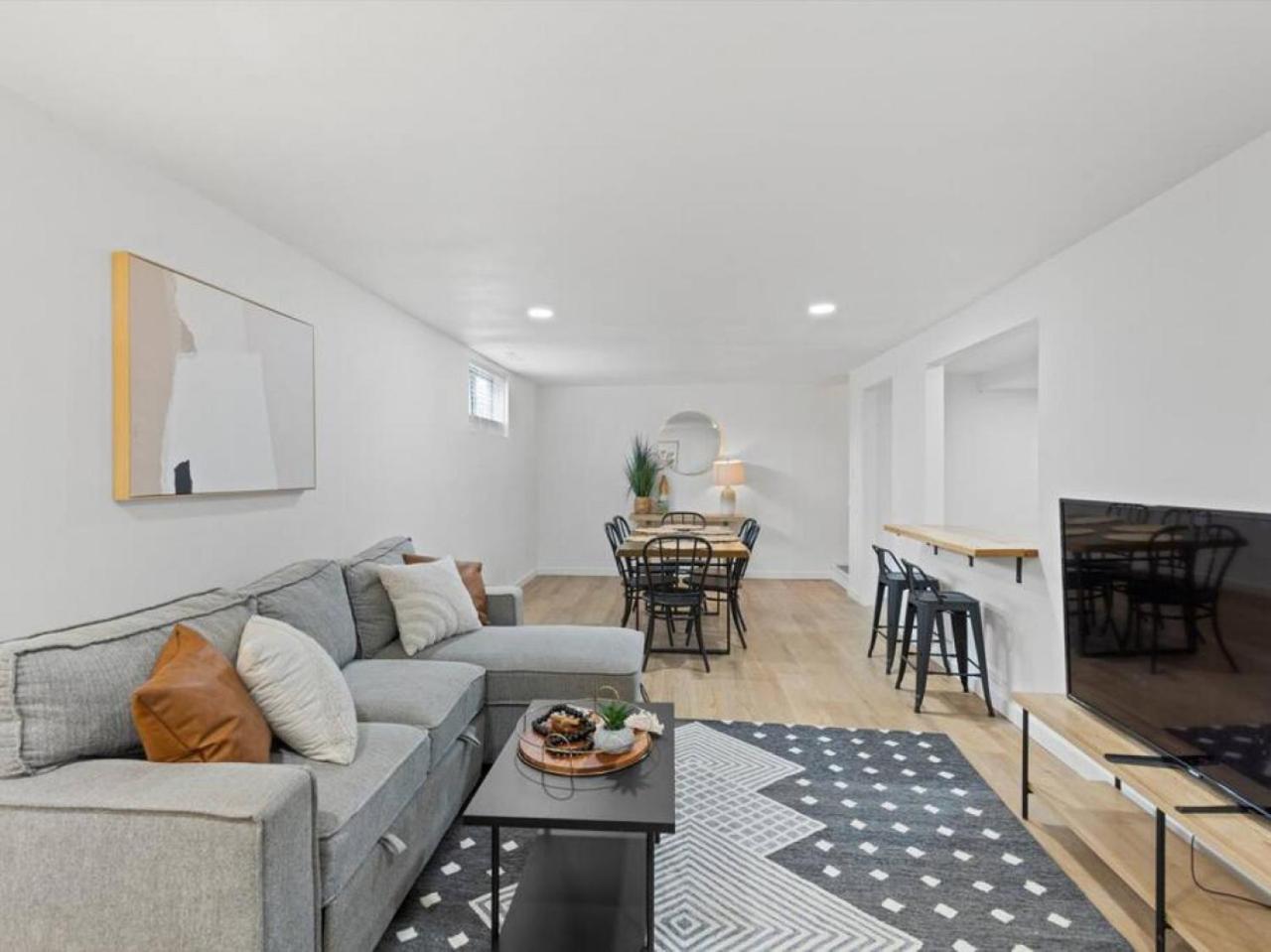 Apartment Newly Renovated Basement Colorado Springs