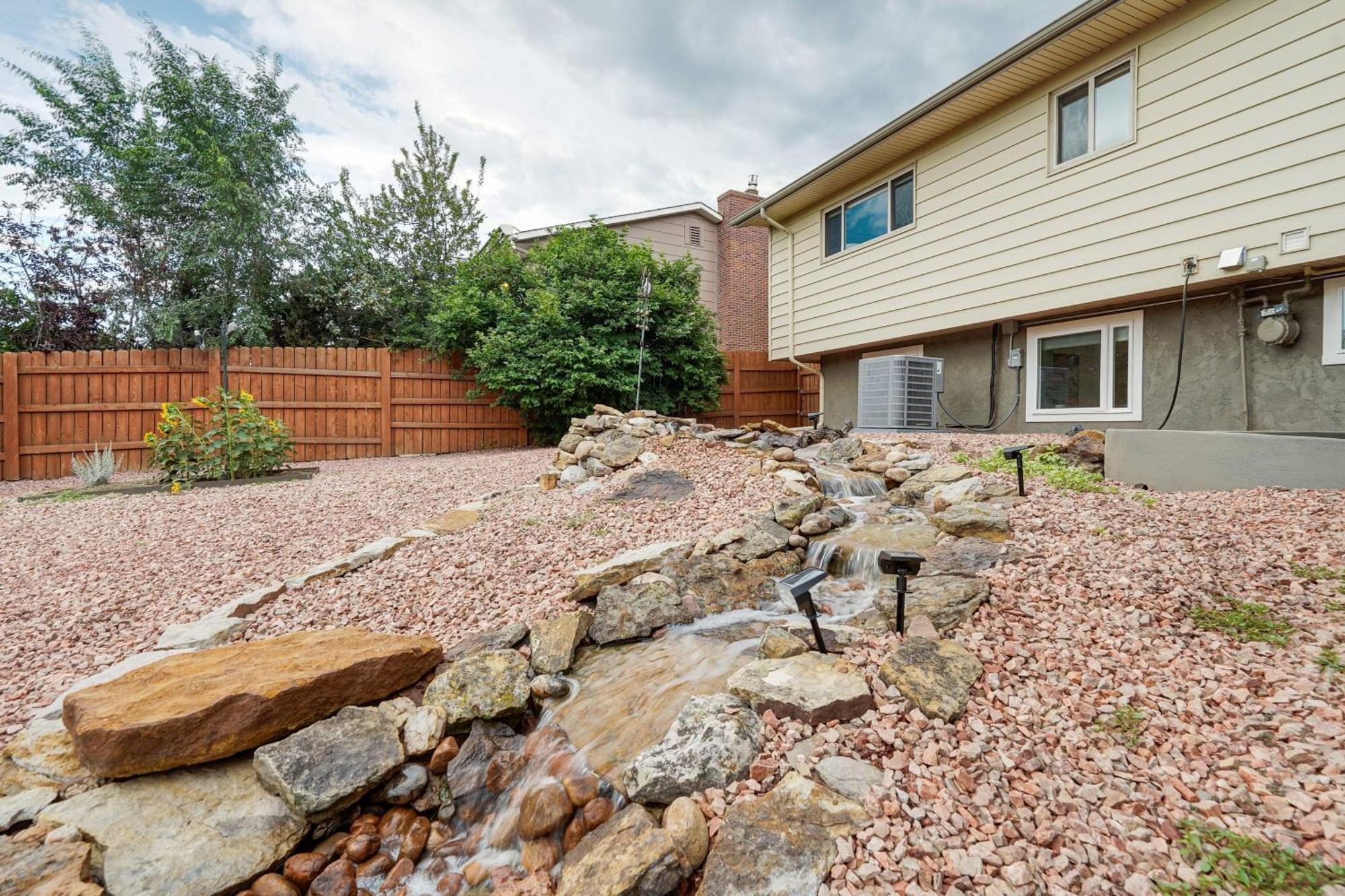 Holiday home Luxury 5bd Retreat Hot Tub Fire Table Mtn Views Colorado Springs