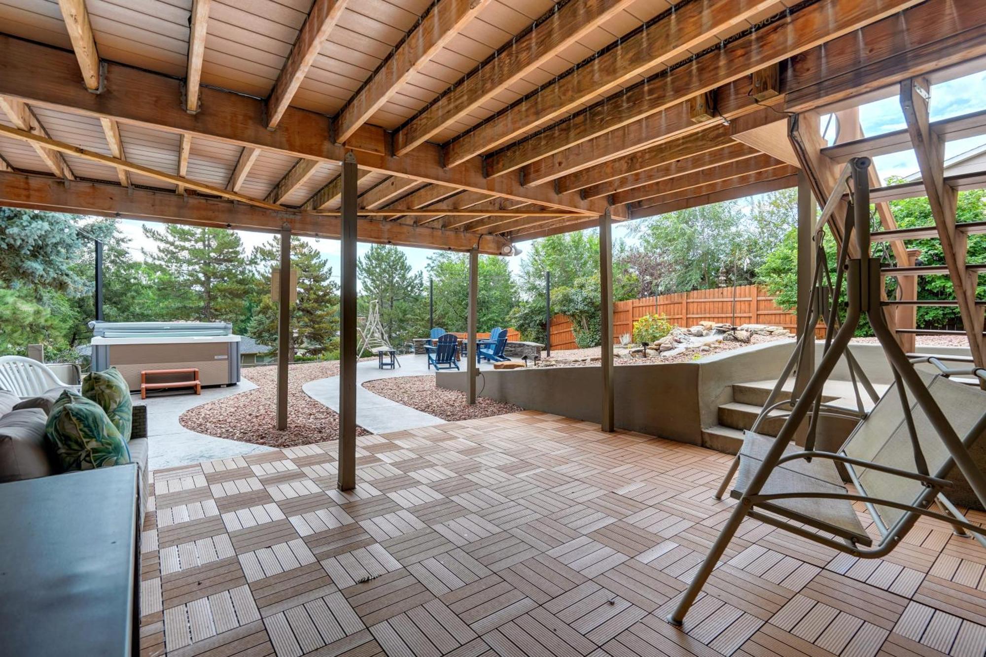 Luxury 5bd Retreat Hot Tub Fire Table Mtn Views Holiday home *
