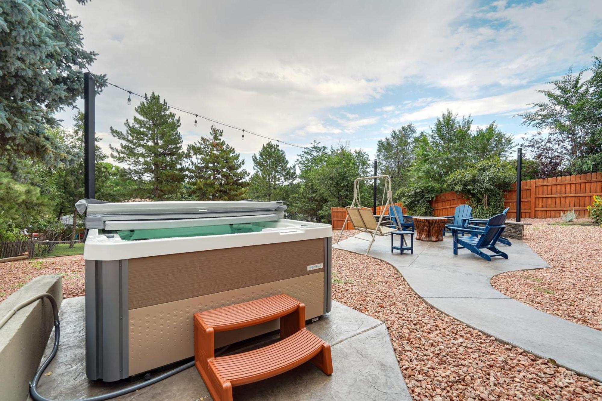 Luxury 5bd Retreat Hot Tub Fire Table Mtn Views