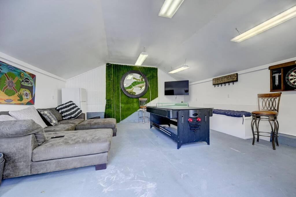 Villa Historic Charm Meets Modern Comfort Colorado Springs