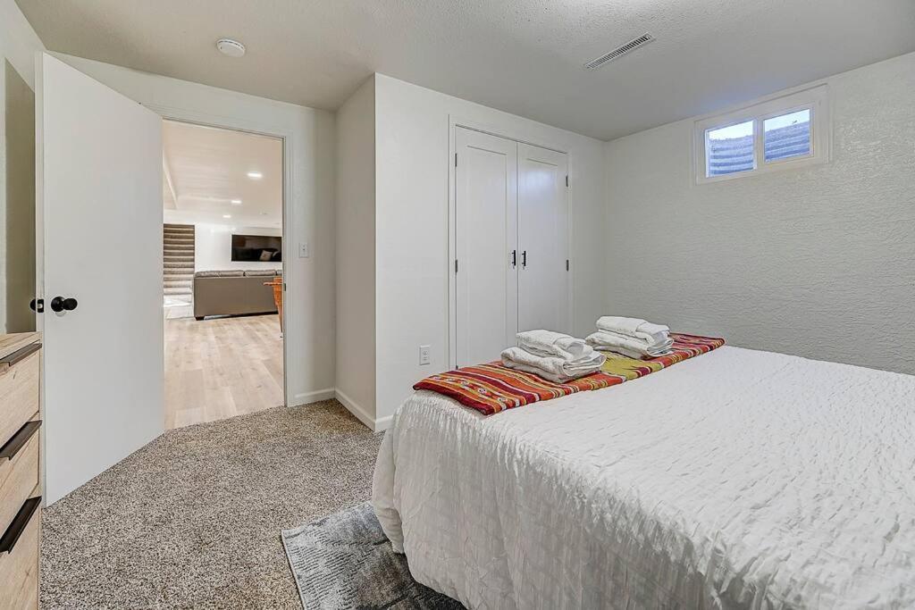 Villa Large Pet-friendly Sleeps 10 Near Palmer Park Colorado Springs