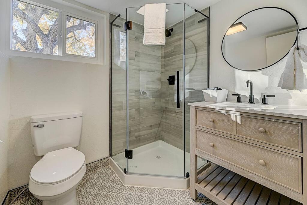 Villa Large Pet-friendly Sleeps 10 Near Palmer Park