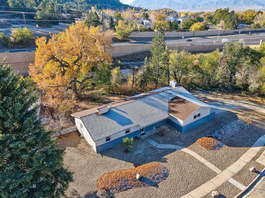 Villa Large Pet-friendly Sleeps 10 Near Palmer Park Colorado Springs