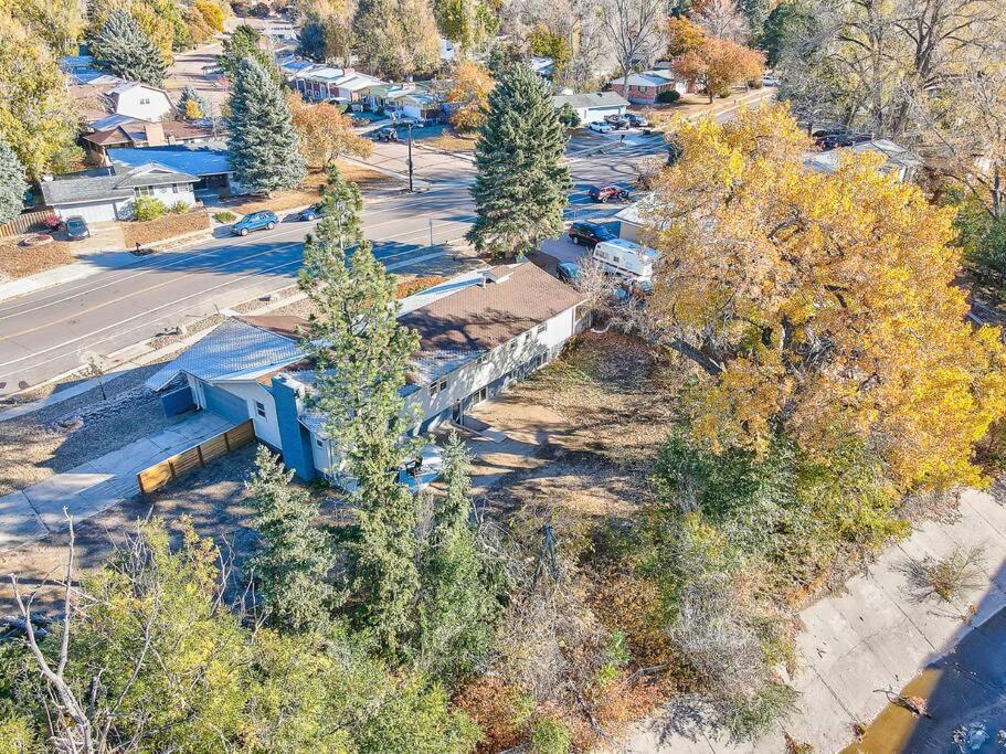 Large Pet-friendly Sleeps 10 Near Palmer Park * Colorado Springs