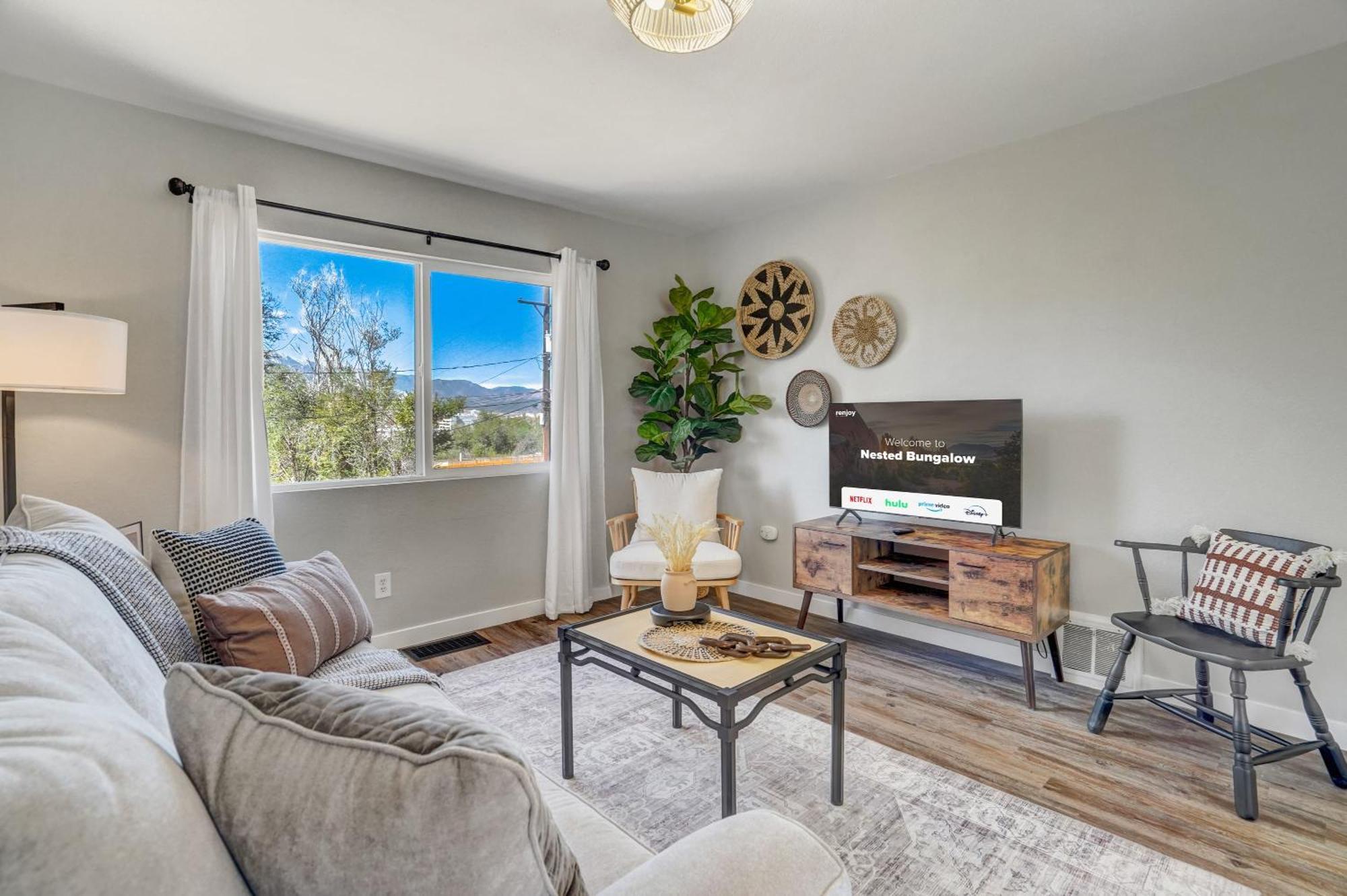 Executive 30 Day W Wifi & Firepit & Bbq * Colorado Springs