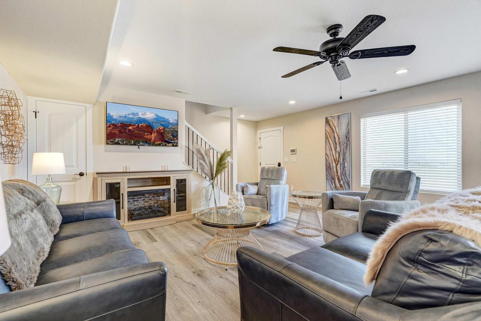 Luxury 4bd Retreat Game Panoramic View Holiday home Colorado Springs