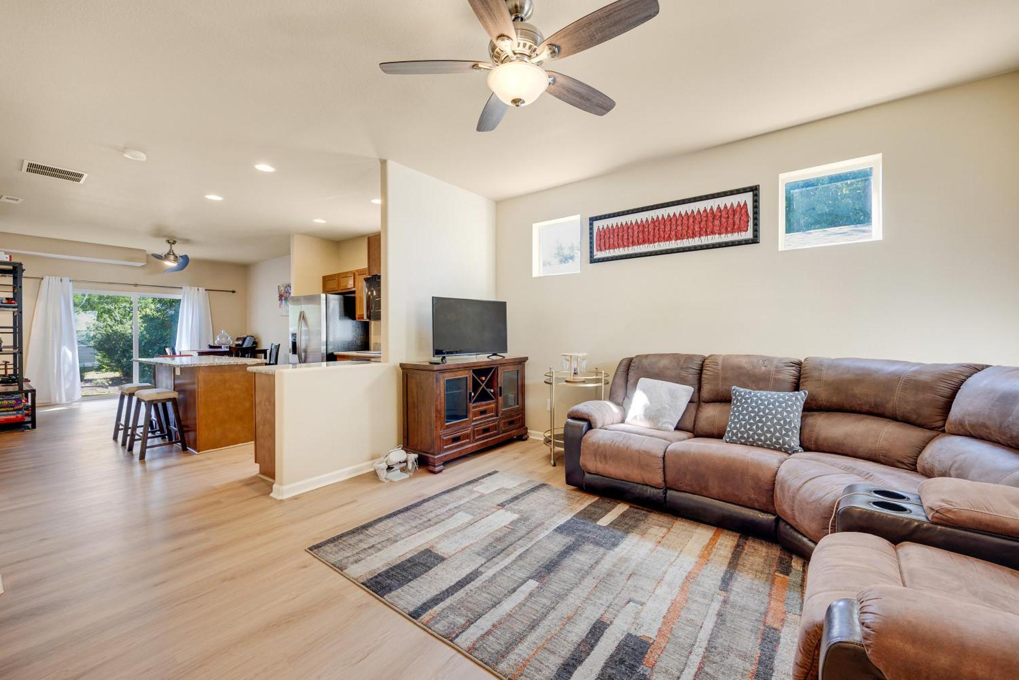 Cozy Downtown Retreat