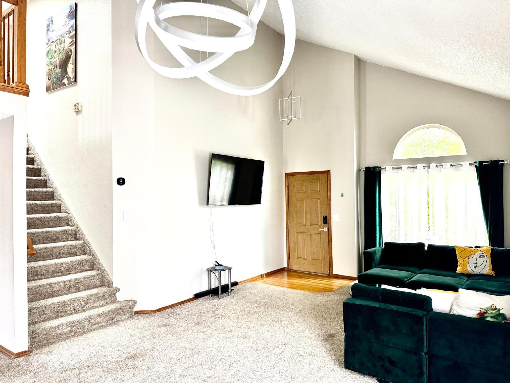 Artsy Close To Usafa With Fireplace And Patio Colorado Springs