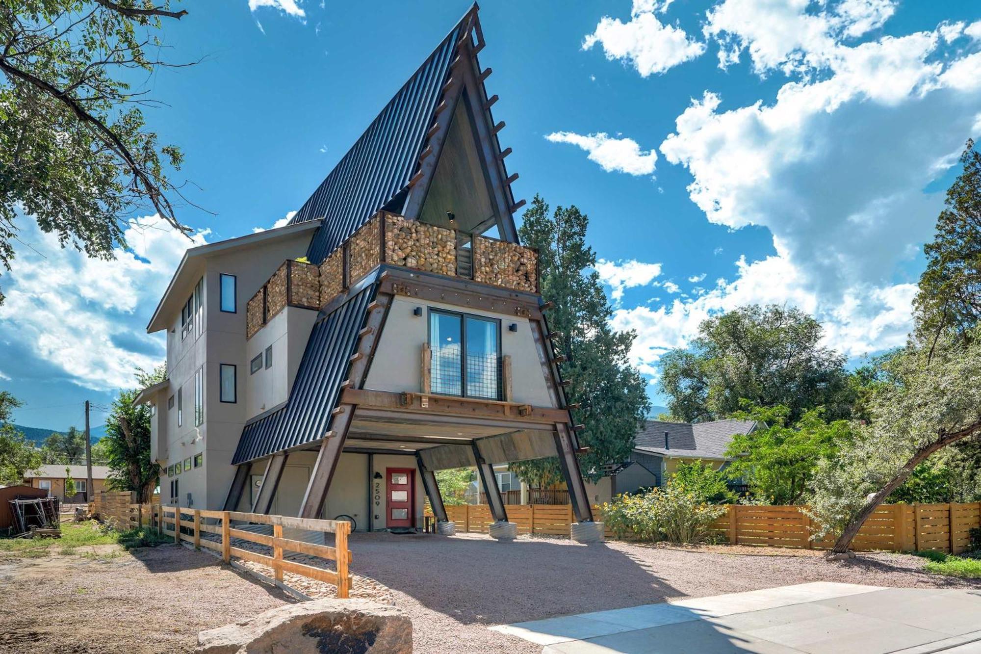 A-frame Wonders Hot Tub W Mountain Views * Colorado Springs