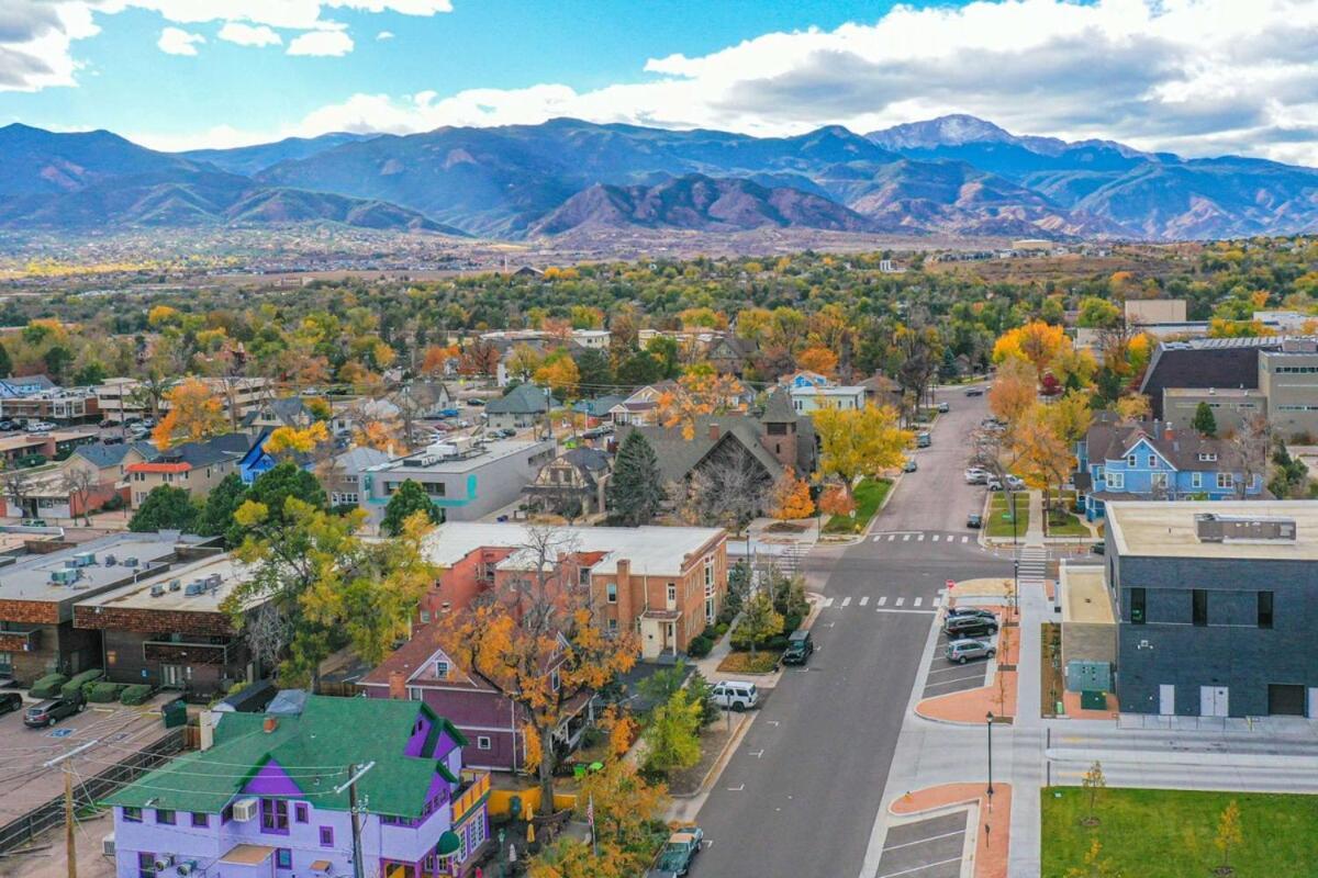 Tiger Lair Walk To Cc Historic Downtown Cos 4br Colorado Springs