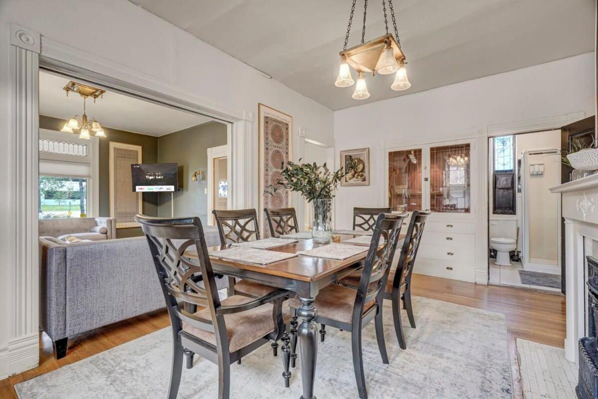 Tiger Lair Walk To Cc Historic Downtown Cos 4br *
