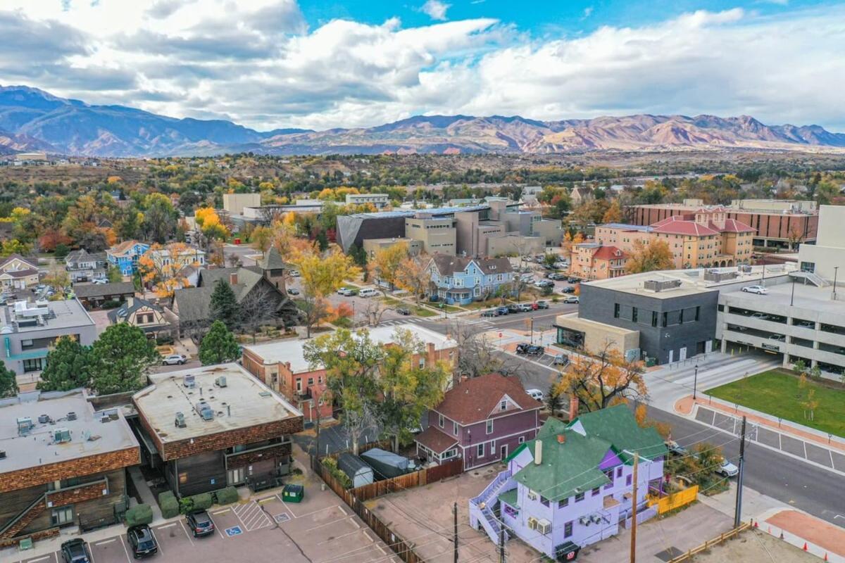Tiger Lair Walk To Cc Historic Downtown Cos 4br Holiday home Colorado Springs