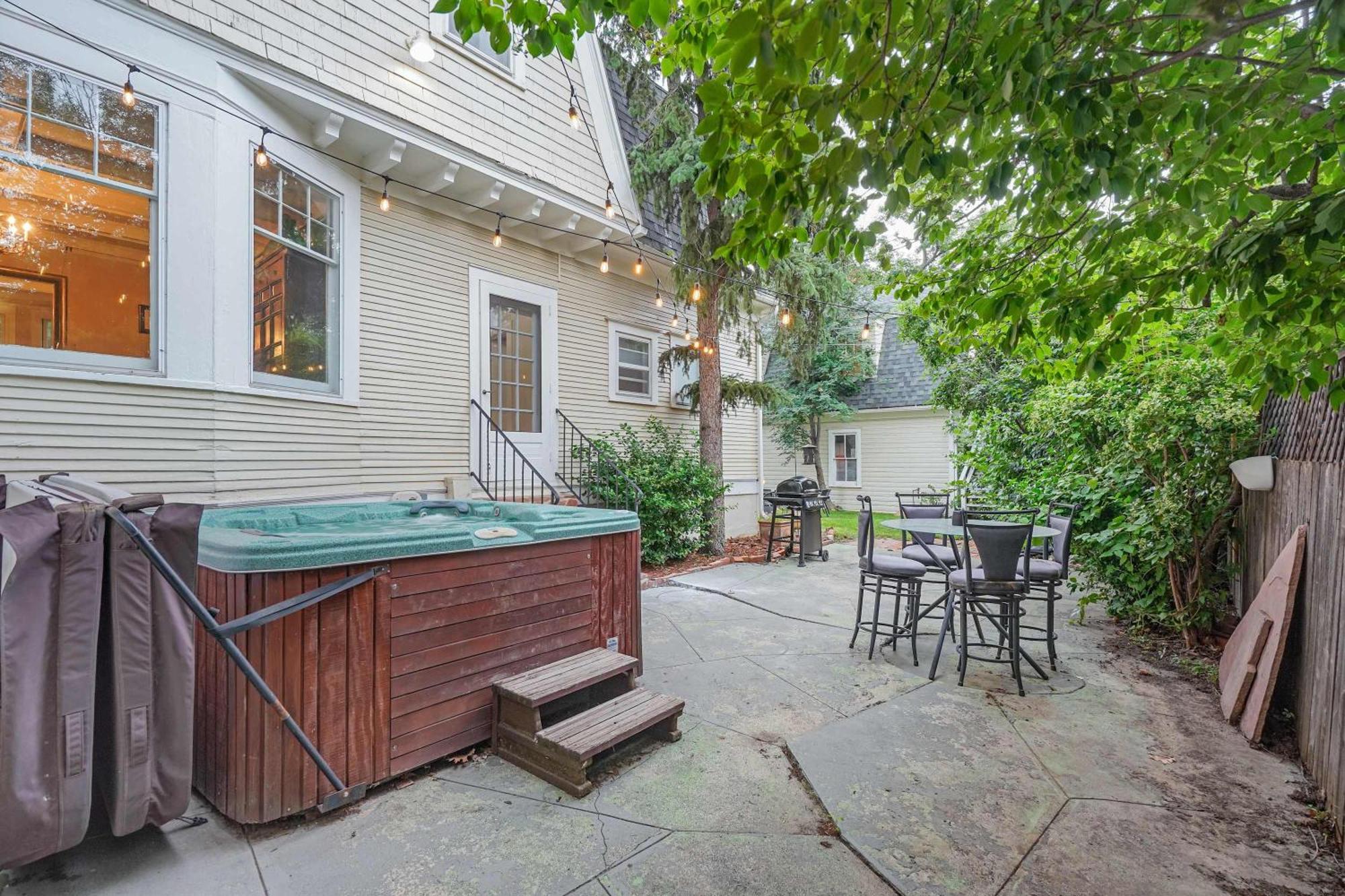 Villa House W Detached Loft Hottub Smarttvs Selfentry Firepit