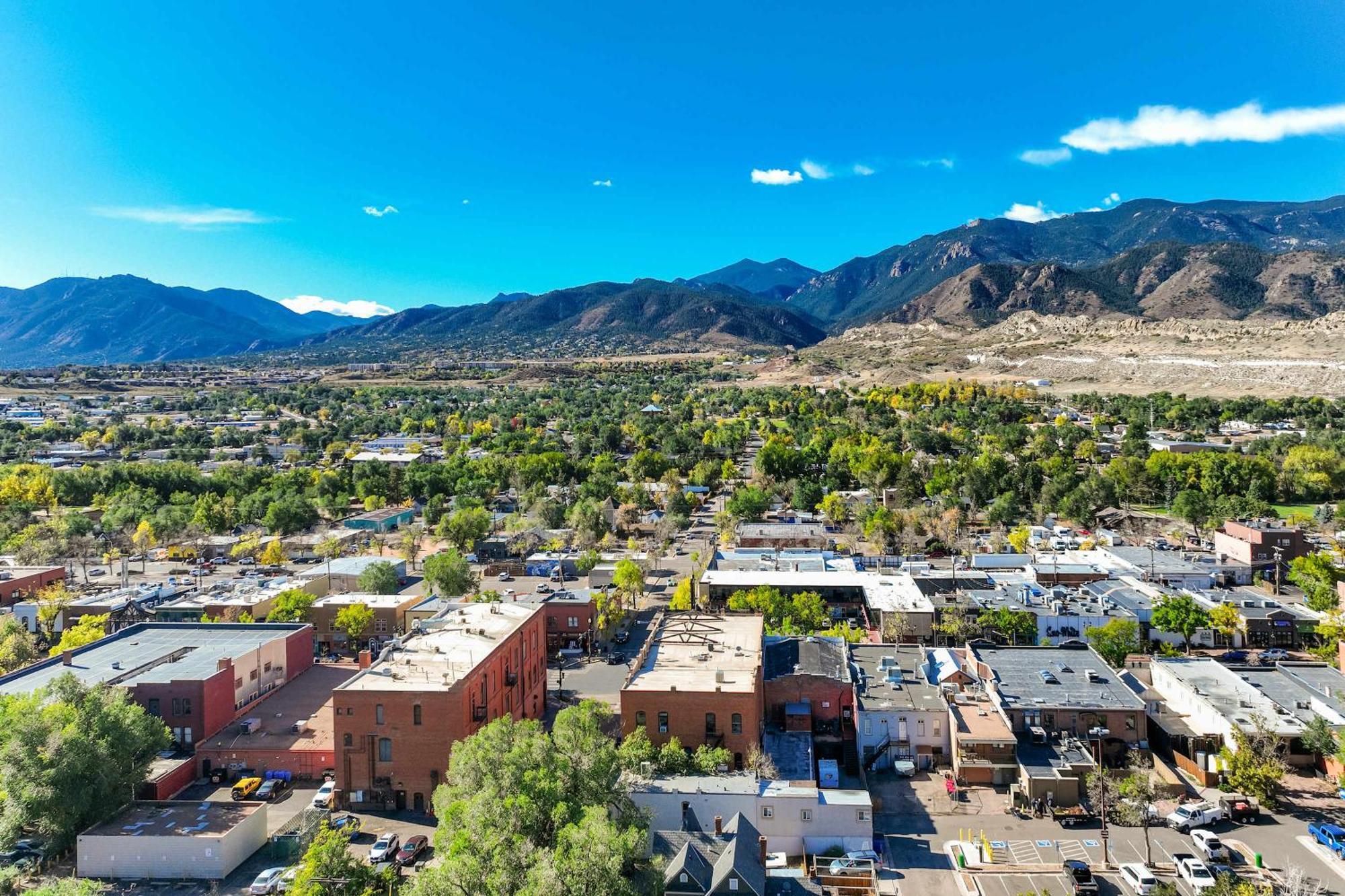 Apartment Miners Escape - Timeless District Cozy Haven