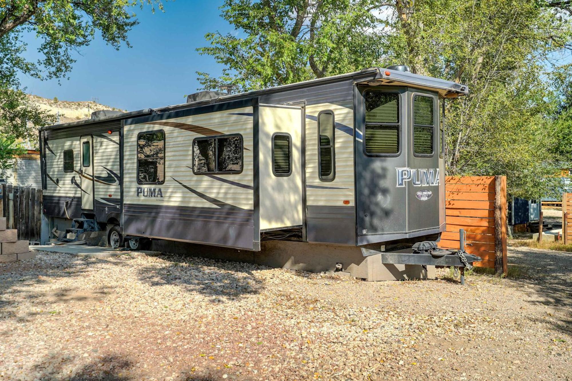 Campsite Red Rock Puma - Glamping Bbq Fire Pit *