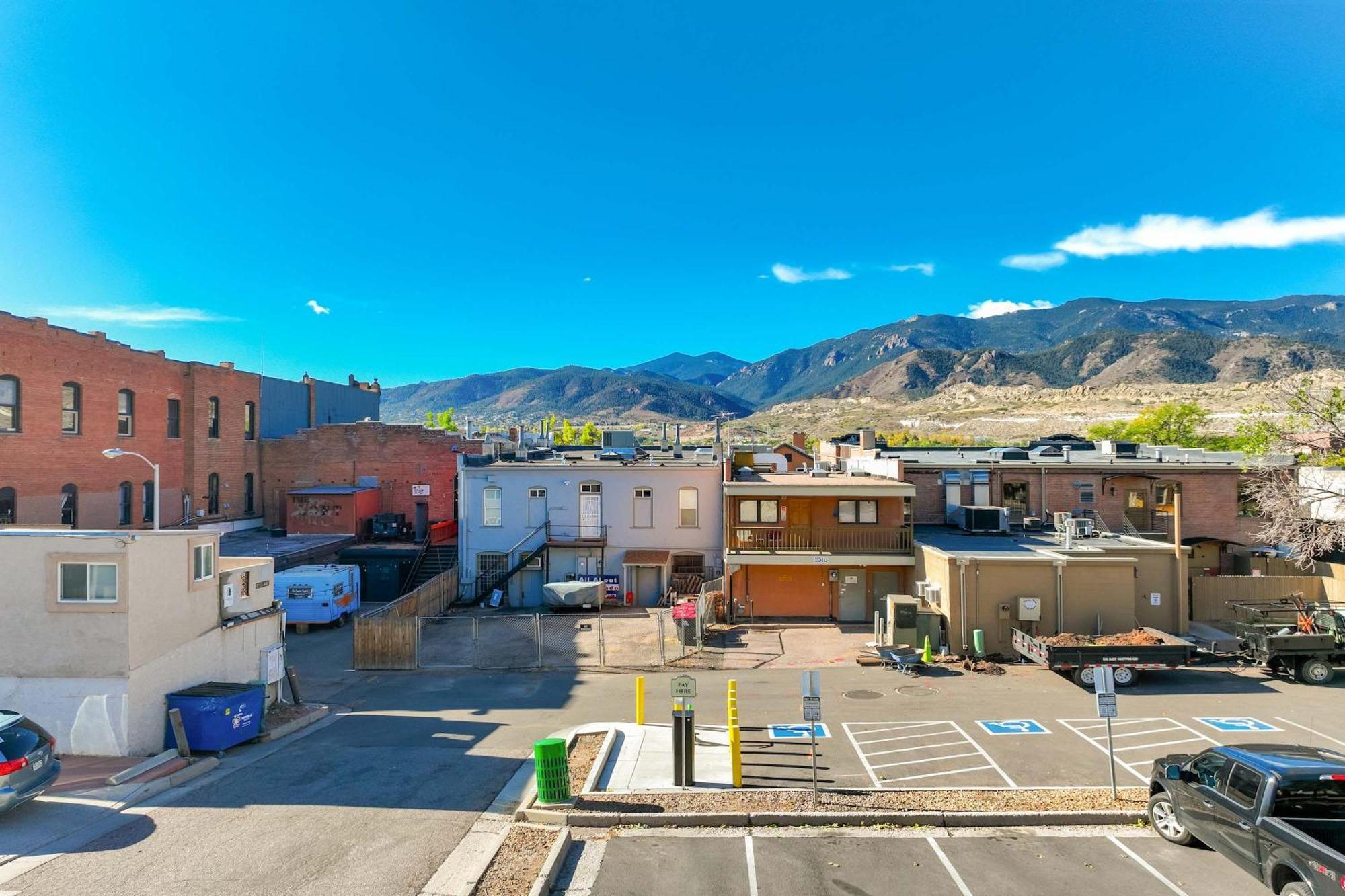 Miners Bend - Historic Locale Scenic Workspace