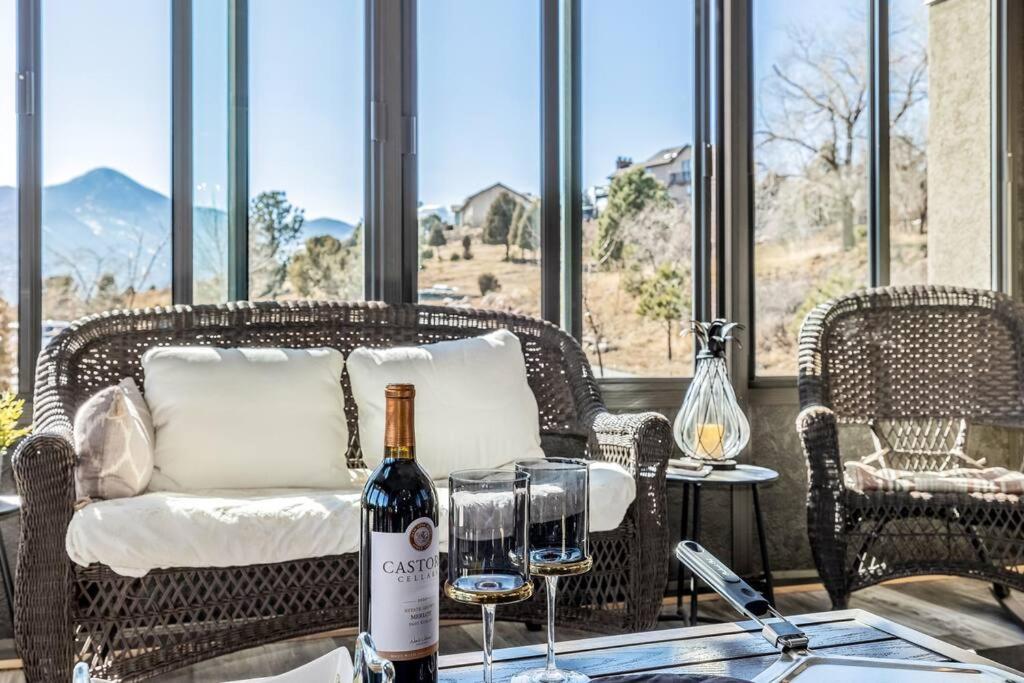 Cathedral Spires Luxury Tucked In The Mtn's Colorado Springs