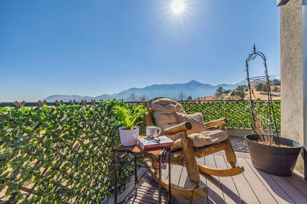 Cathedral Spires Luxury Tucked In The Mtn's Colorado Springs