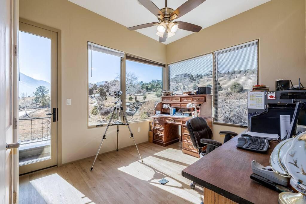 Villa Cathedral Spires Luxury Tucked In The Mtn's Colorado Springs
