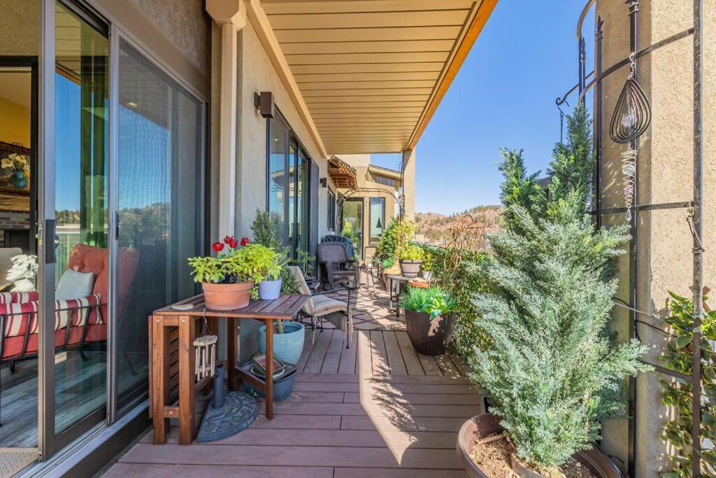 Cathedral Spires Luxury Tucked In The Mtn's Villa