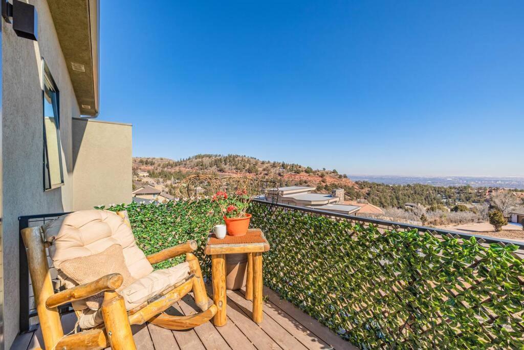 Cathedral Spires Luxury Tucked In The Mtn's Colorado Springs