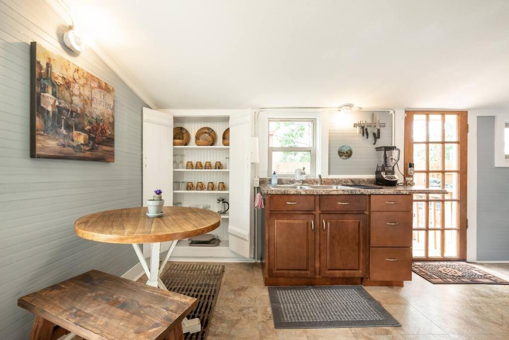 Holiday home Cozy - Walk To Newest Downtown Restaurants